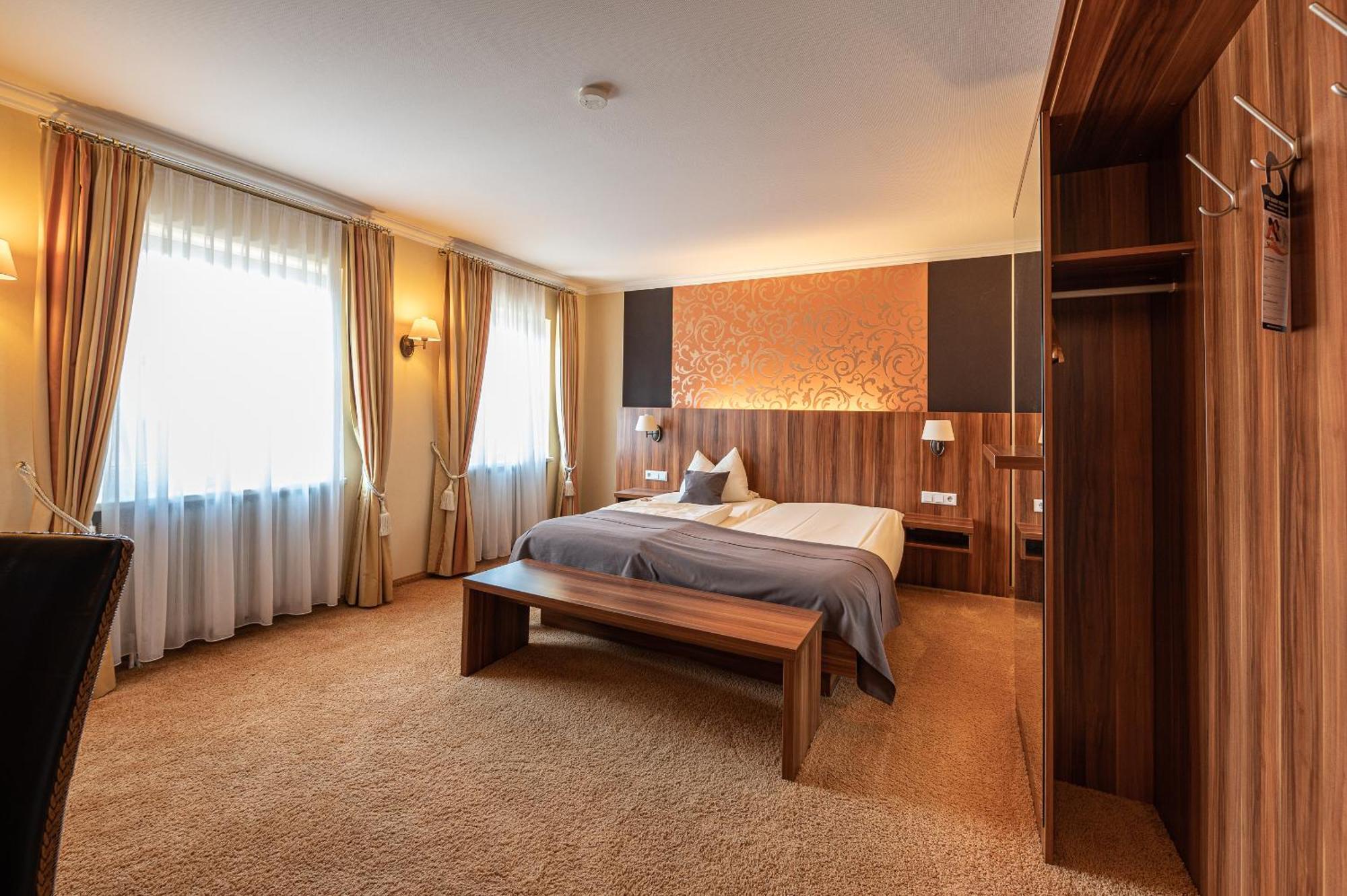Hotel Dagstuhler Hof Wadern Esterno foto