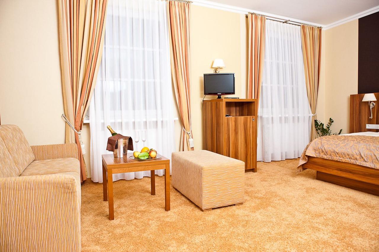 Hotel Dagstuhler Hof Wadern Esterno foto