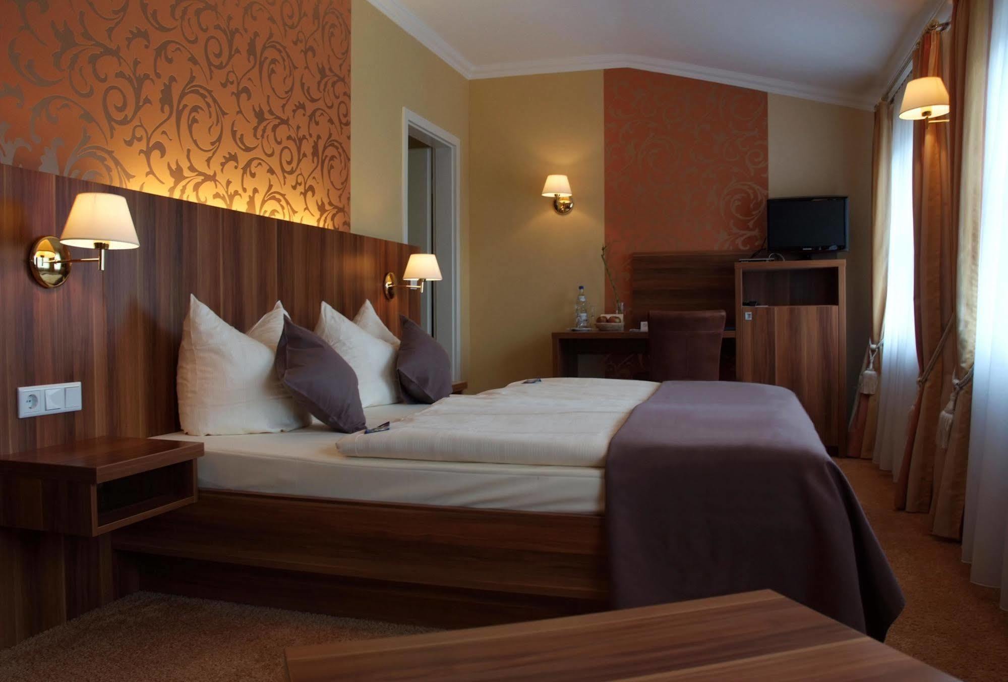 Hotel Dagstuhler Hof Wadern Esterno foto